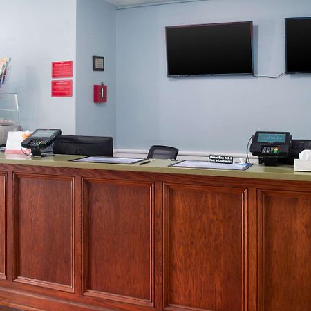 Econo Lodge Inn & Suites South Sandusky Eksteriør billede
