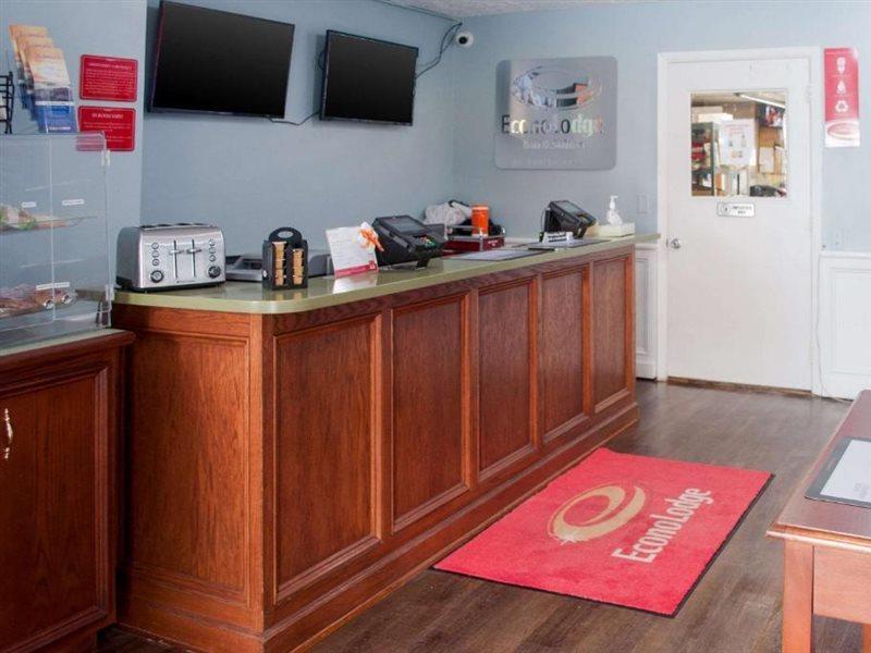 Econo Lodge Inn & Suites South Sandusky Eksteriør billede