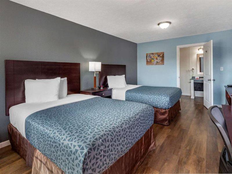 Econo Lodge Inn & Suites South Sandusky Eksteriør billede