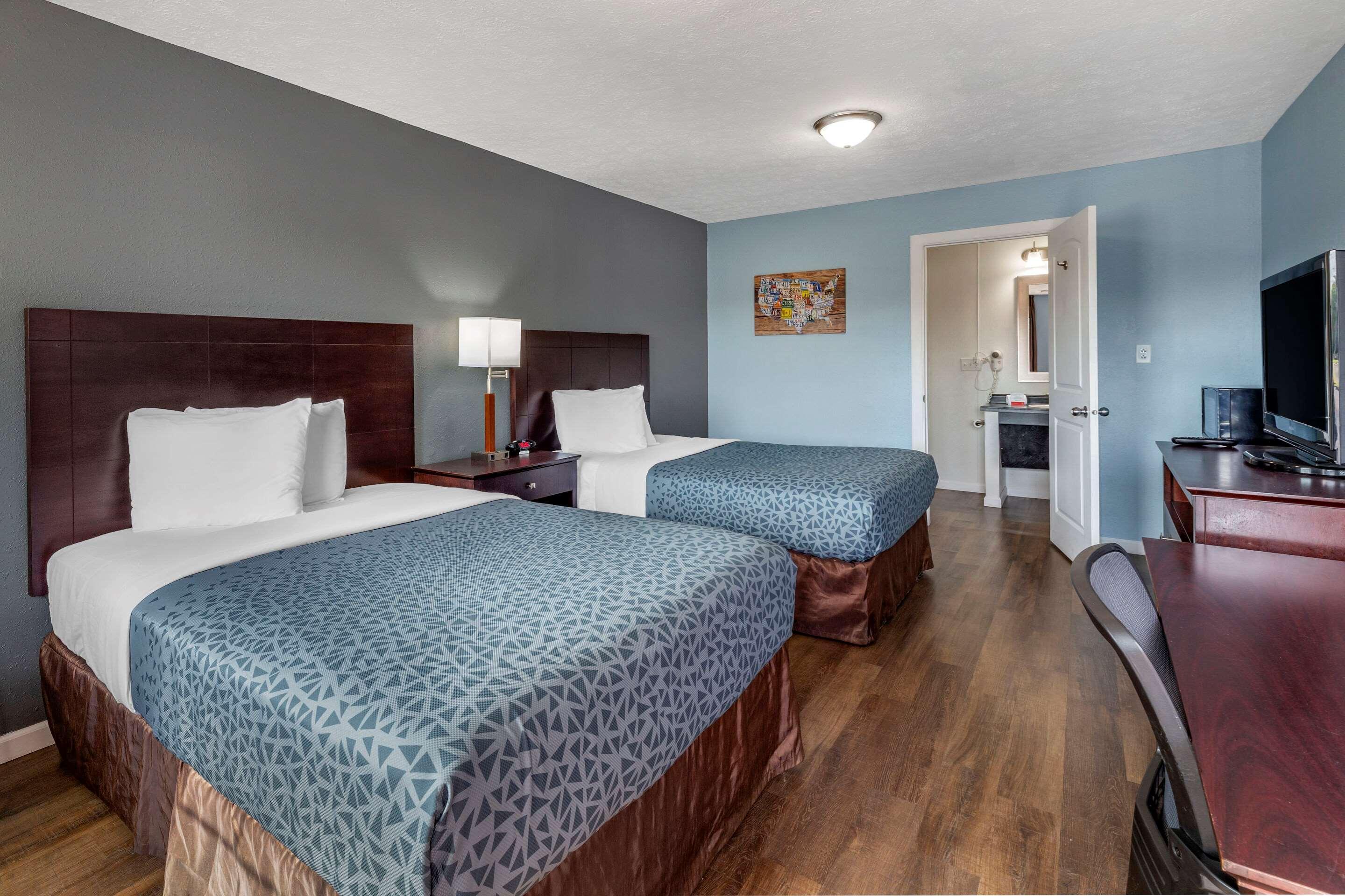 Econo Lodge Inn & Suites South Sandusky Eksteriør billede