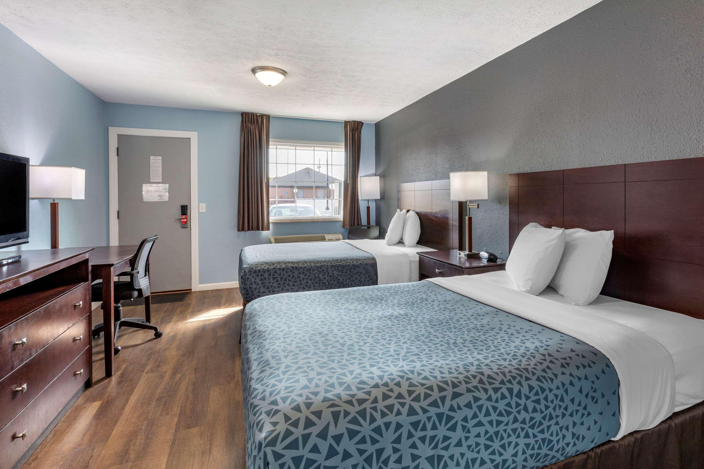 Econo Lodge Inn & Suites South Sandusky Eksteriør billede