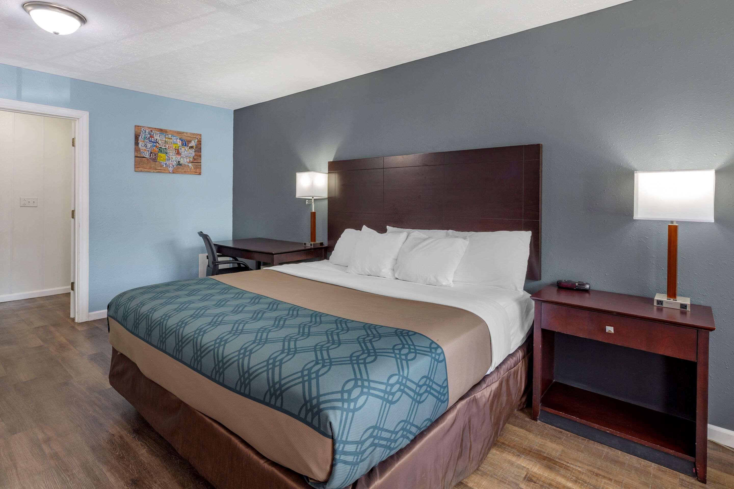 Econo Lodge Inn & Suites South Sandusky Eksteriør billede