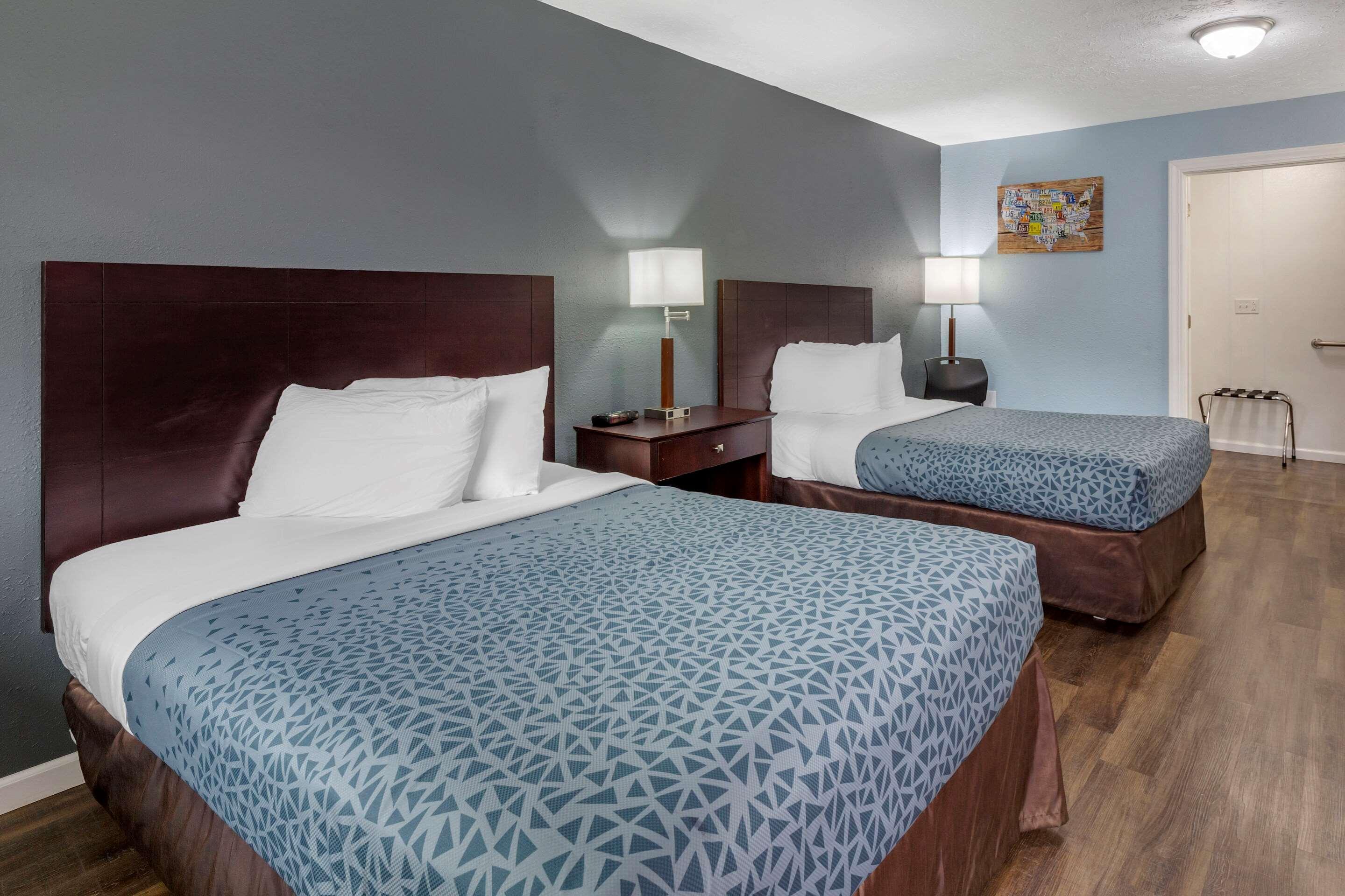 Econo Lodge Inn & Suites South Sandusky Eksteriør billede