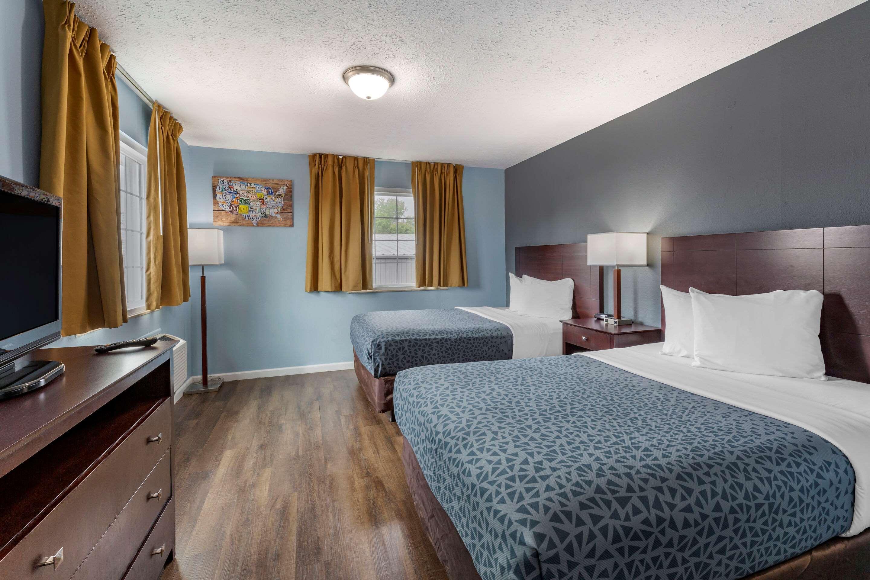Econo Lodge Inn & Suites South Sandusky Eksteriør billede
