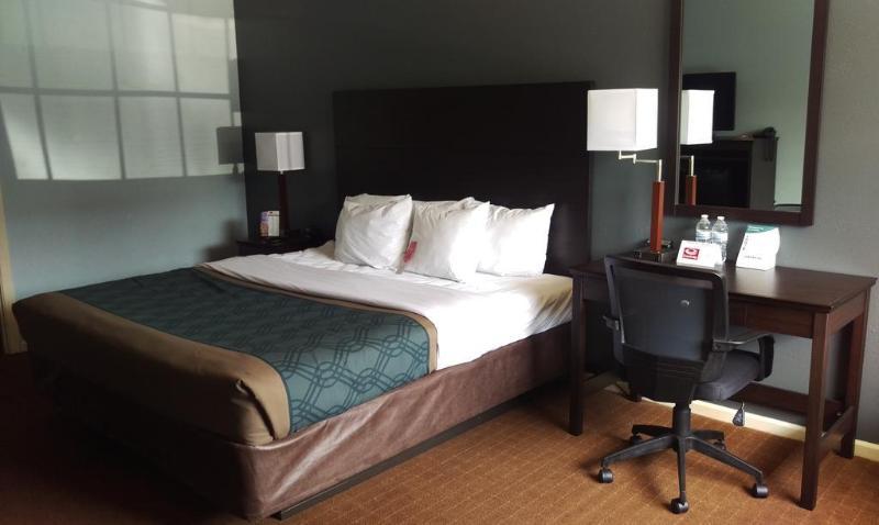 Econo Lodge Inn & Suites South Sandusky Eksteriør billede
