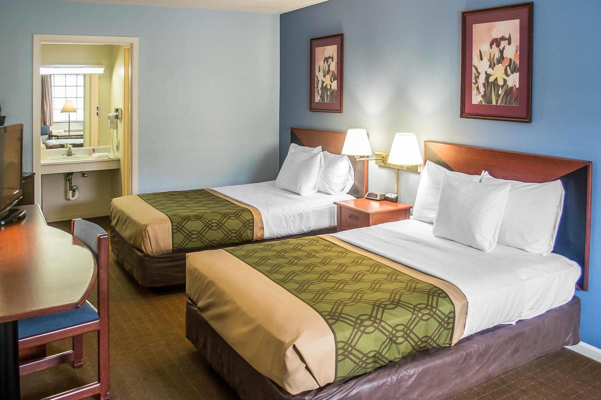 Econo Lodge Inn & Suites South Sandusky Eksteriør billede