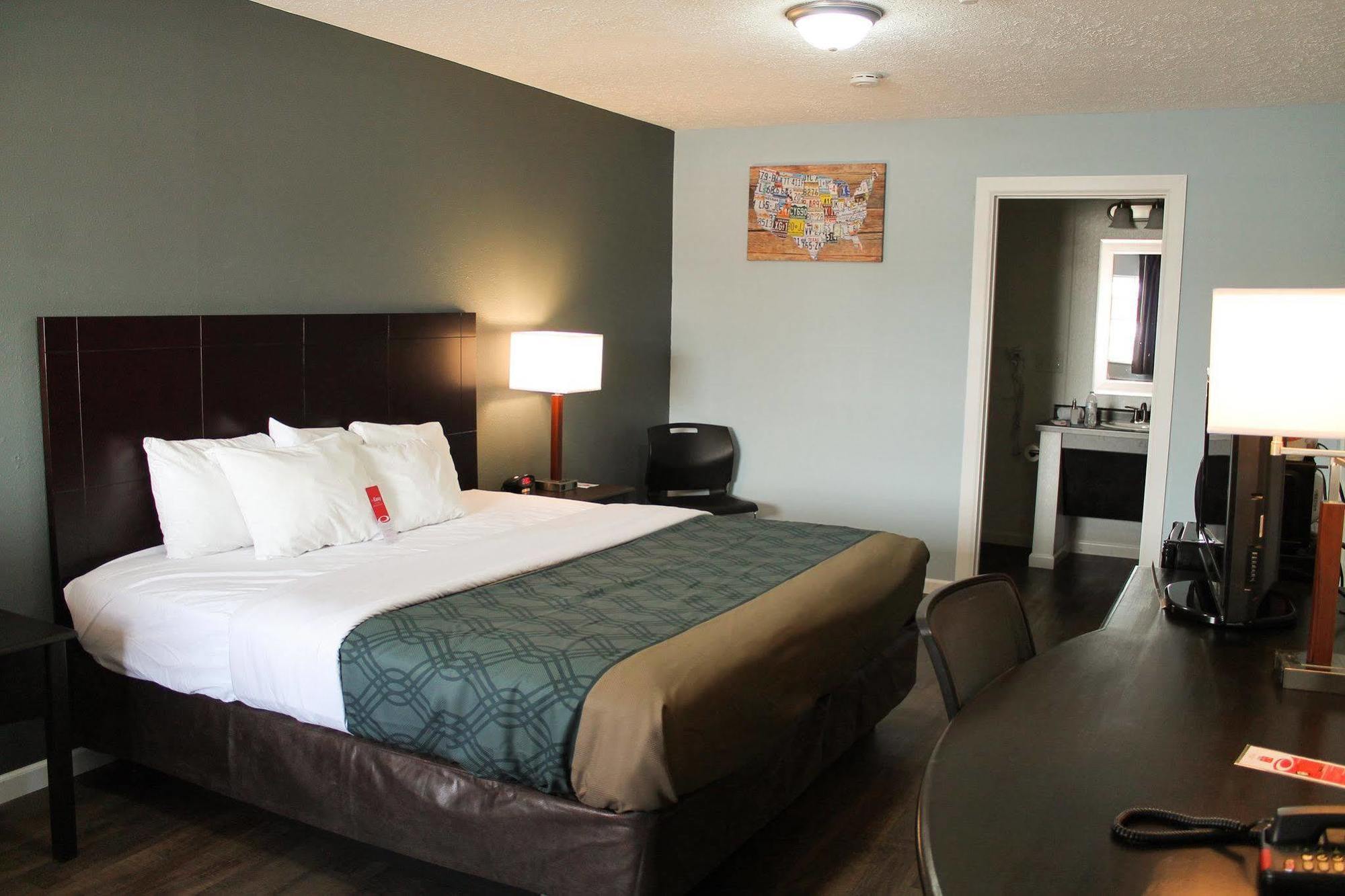 Econo Lodge Inn & Suites South Sandusky Eksteriør billede