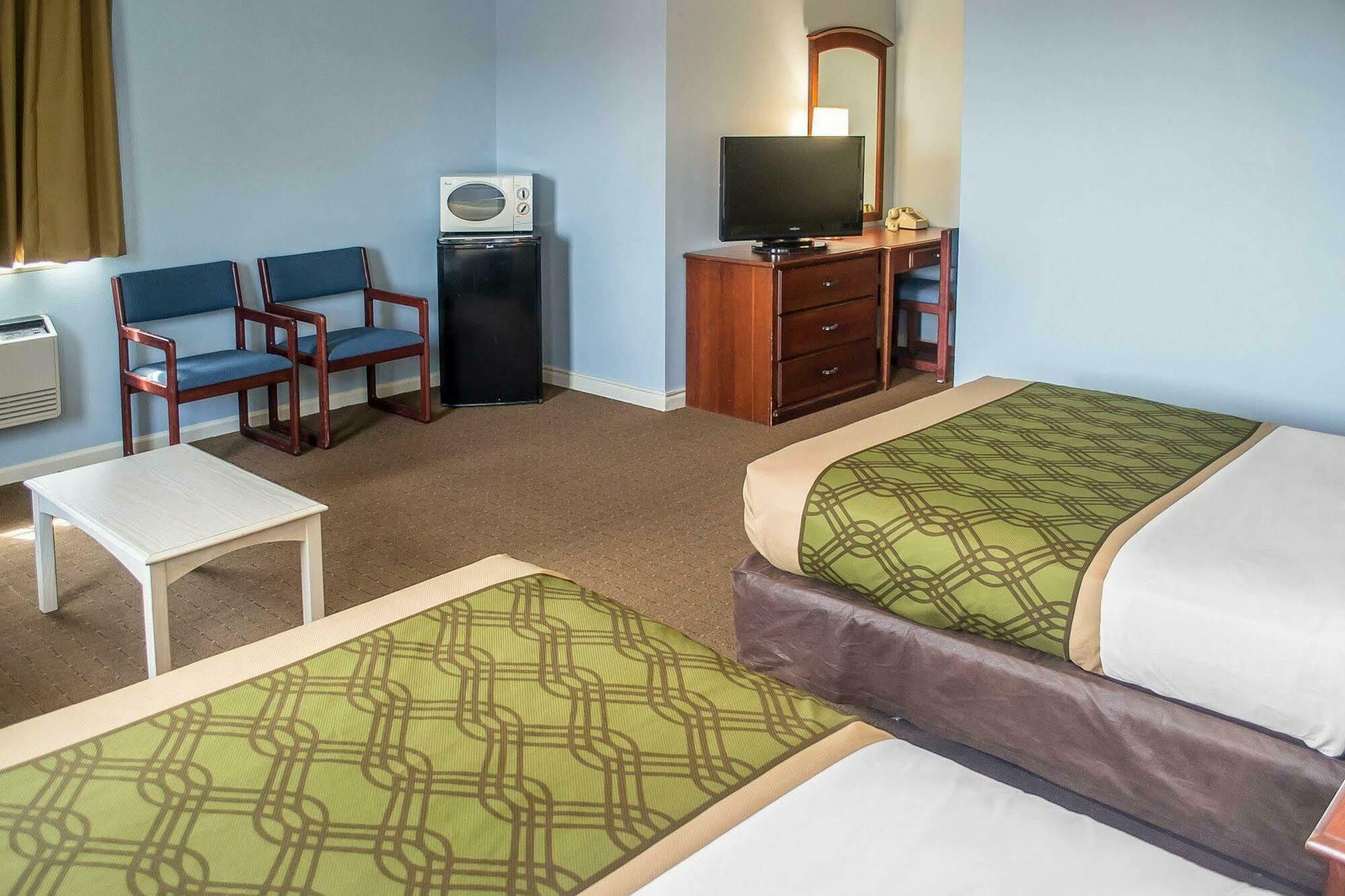 Econo Lodge Inn & Suites South Sandusky Eksteriør billede